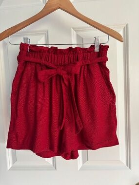 Old Navy maroon linen shorts with tie
